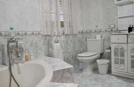 Al ladito de Sevilla - Photo 3