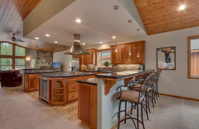 Angora Mountain Lodge - Pool Table, Ping Pong, Shuffle Board - Photo 10