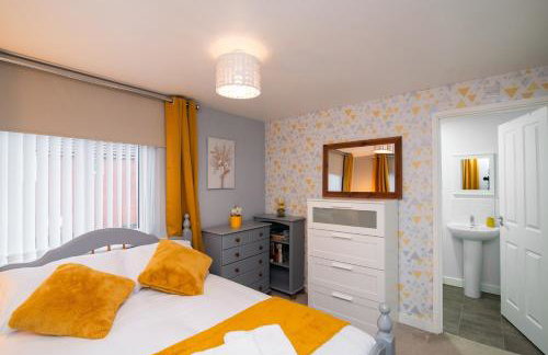 Large 4BDR House By Hyped Properties Short Term Rental Agency With Free Parking & Long Stays Shirebrook - Foto 17