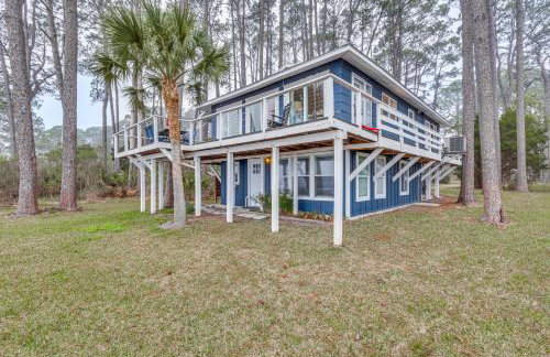 Carrabelle Retreat with Boat Dock and Views of Gulf! - Foto 1