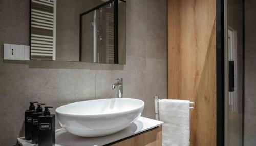 Duca Suite - Modern apartment in Turin near the Politecnico - Foto 5, towels, Shower
