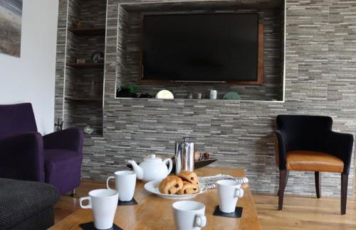 Luxury Pamper Home Hot Tub & Sauna Ladies Retreat - Photo 20