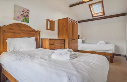 Private Getaway - Rural Charm - Photo 27