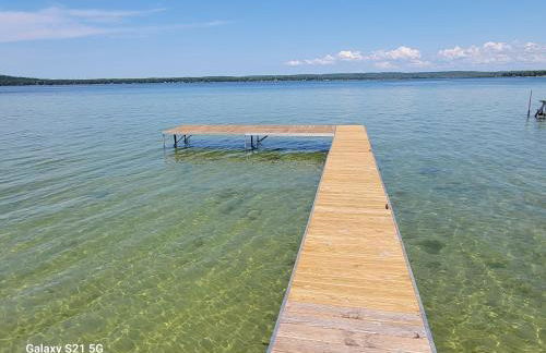 NEW! The Lighthouse - Cute, Large, and Lakefront! - Foto 1