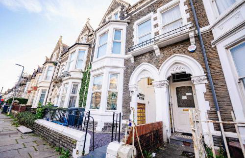 Cozy Cardiff Studio - City Center Gem with Patio - Photo 18