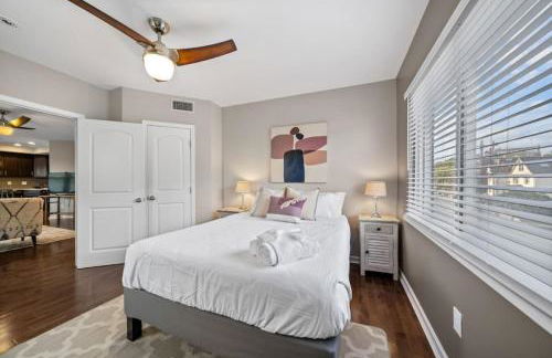 Classy 2BR Condo Near City Centre - OTR, UC, Zoo - Foto 13