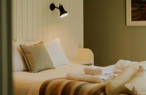 Traditional Highland lodge restored in the spirit of rural living, set in a wild landscape - NATURE ADVENTURE NURTURE - Foto 2