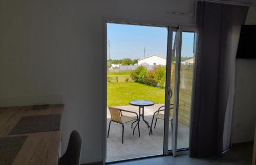 Studio lumineux avec terrasse - Photo 24