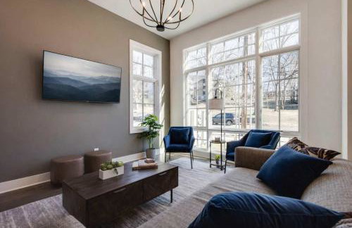 West End Escape - New Build with Rooftop Views - Photo 4