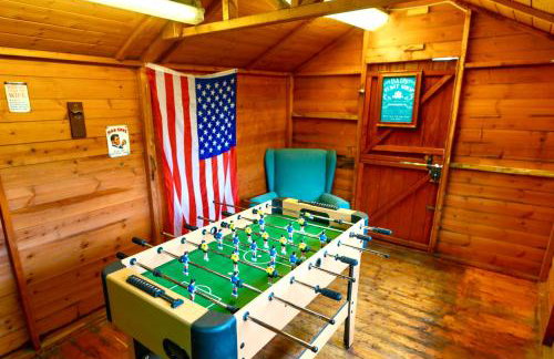 A Luxurious Home with Hot Tub and Man Cave! 9ppl - Foto 4