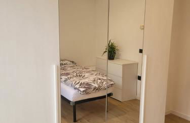 Apartment Sweet Retreat - Photo 20