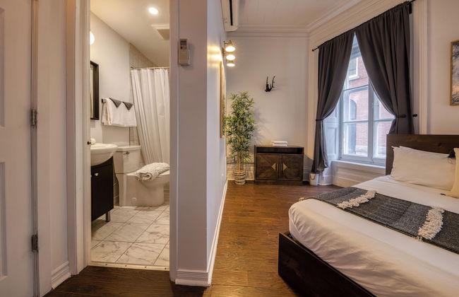 Remparts 2 Bed w Private terrace & sauna - Photo 4