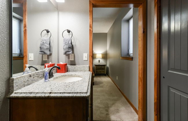 Cedar Crest Lodge - Photo 8