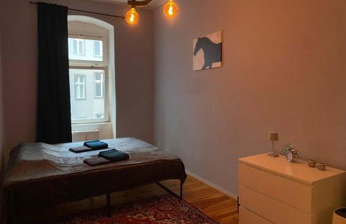 Stylish 2-room Apartment with Balcony Next to East Side Gallery - Foto 26