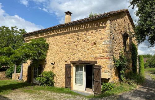 Gîtes OSTAL de Marcillac avec piscine - Petit Bois - Foto 8