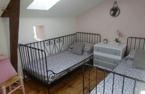 Lavender House - Traditional & charming stone home - Foto 18