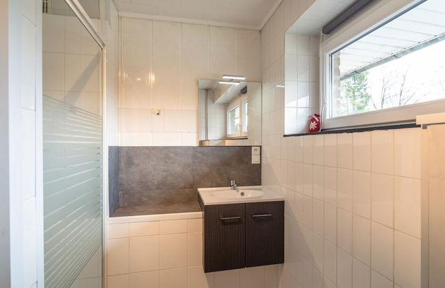 Luxury Holiday Home With Sauna Near Forest in Ovifat - Photo 11