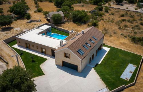 Luxury Villa Silence with Heated Pool - Photo 58