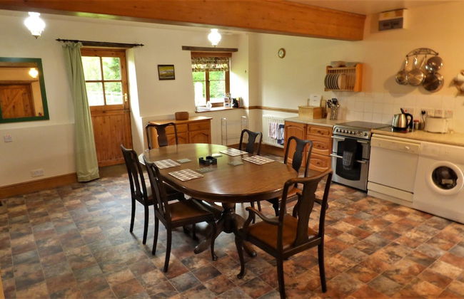 Court Farm Holiday Cottages - Foto 11