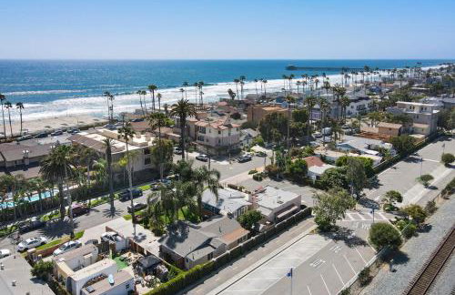 Oceanside Rocks Family Vacation Home - Photo 25