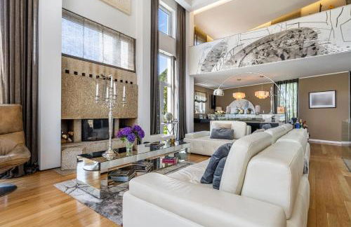 Extravagant 5-Bedroom Mansion - Foto 35