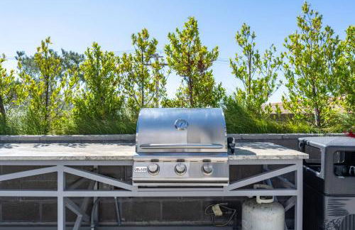 Luxury Living in N Park, 2BR, King Beds, Parking - Foto 11