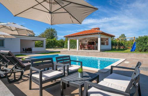 Charmante Villa mit privatem Pool, Klima, Sonnenliegen, Terrasse und Grill - Foto 56