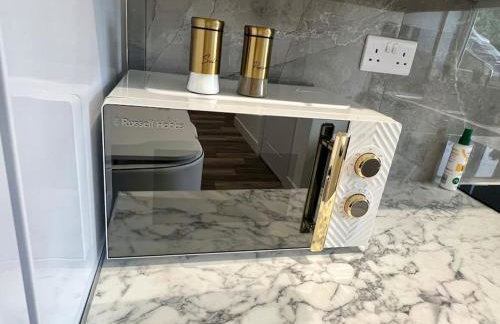 2 Bed Preston City Centre Flat - Sleeps 4 with parking - Photo 7