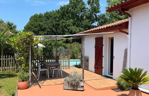 Appartement T2, très bien équipé, avec terrasse, jardin, et accès piscine, rénovation mars 2026 - Photo 1