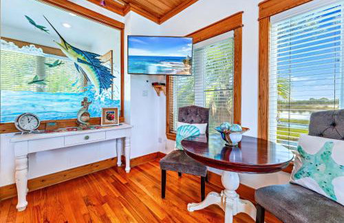 Riverfront Carrabelle Home with Furnished Patio! - Foto 13