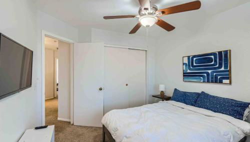 Modern Spacious 3 BR Home Pool and Game - Foto 2