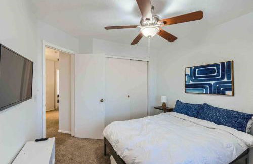 Modern Spacious 3 BR Home Pool and Game - Foto 2