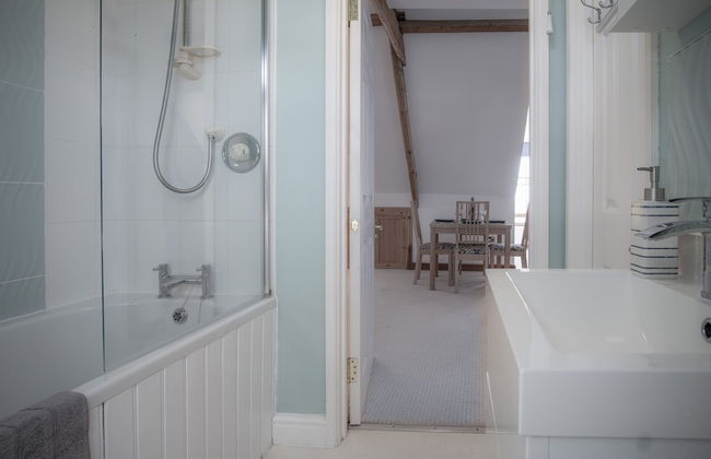 The Nest - 1 Bedroom Apartment - Tenby - Foto 24