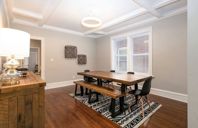 Cozy Family Home - Walk to MO Botanical Gardens - Photo 13