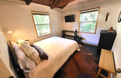 River Daze Cabin - A cozy cabin right on the river - Foto 17