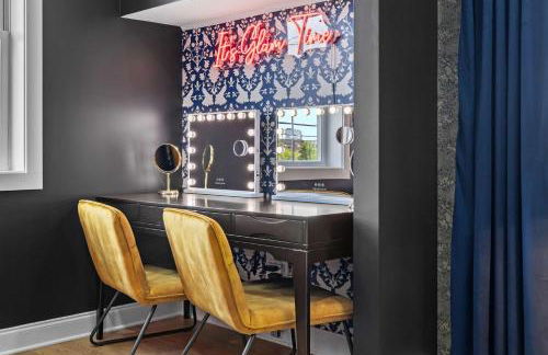 The Morrison - Karaoke Theater Backyard Oasis - Foto 59