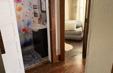 Tree House 6 bedrooms, 2 blocks from everything - Foto 74