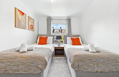 4BR North London I WiFi, Garden, Near Shops - Foto 42