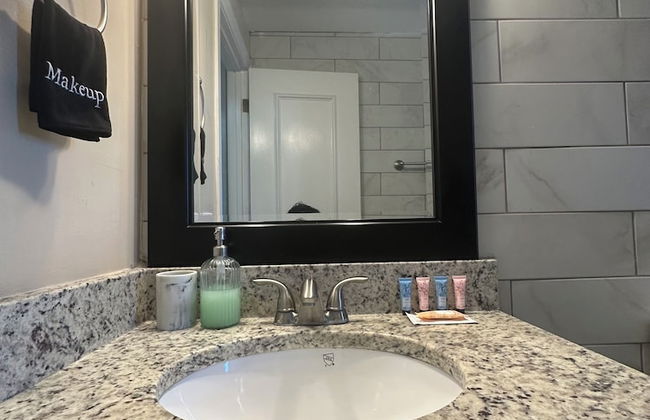 3BR near BJ Hospital Forest Park STLZoo - Photo 20