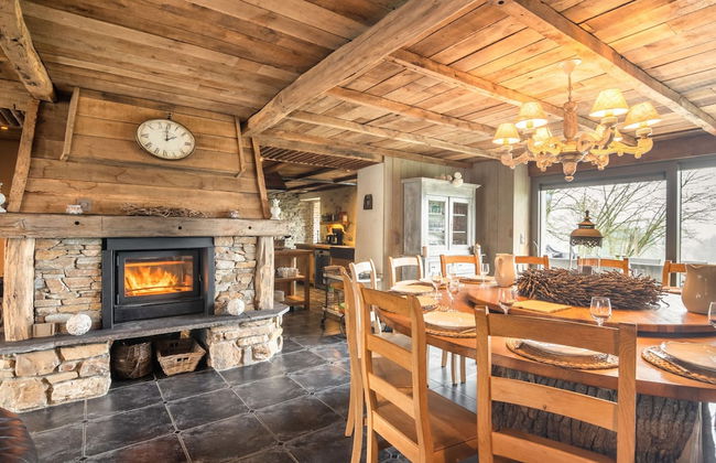 Beautiful Holiday Home with Hot Tub, Sauna & Monumental Fireplace - Photo 23