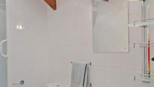 Strawberry Lodge - Photo 3