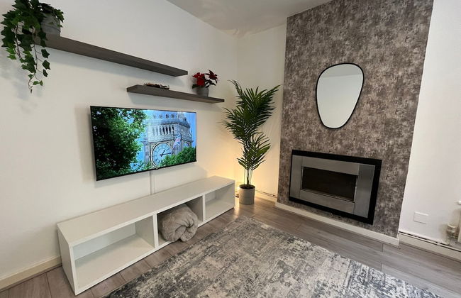 Elegant 3 Bedroom Flat with Garden Oasis - Photo 17