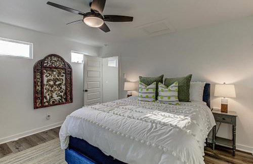 6BD Retreat for 14 with Fire Pit Patio & Lake Access - Foto 29