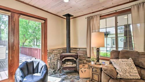 Retreat with Lake Access and Private Boat Dock! - Foto 4