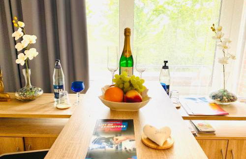 Welcome to Messe! Two-bedroom SmartApartment &Balcony - Foto 7