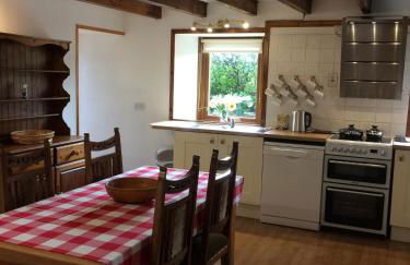 Lower Thura House - Photo 1