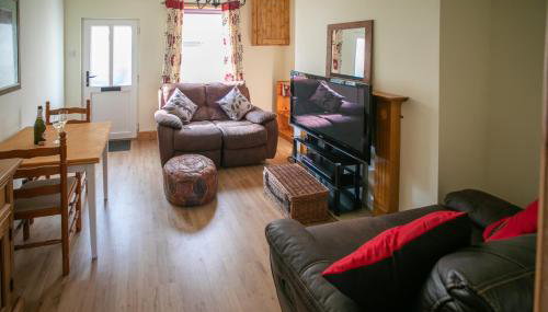 Charming terraced cottage close to Alton Towers - Foto 3