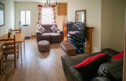 Charming terraced cottage close to Alton Towers - Foto 3