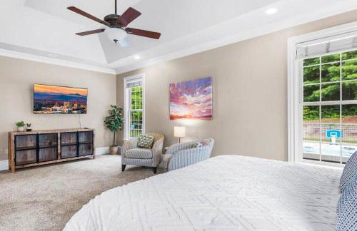 Lush Palace Has Power and Water, MTR Options - Foto 34