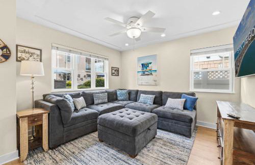 Stunning beach home - steps2sand, AC, Large Patio and Fast Wifi! - Foto 41